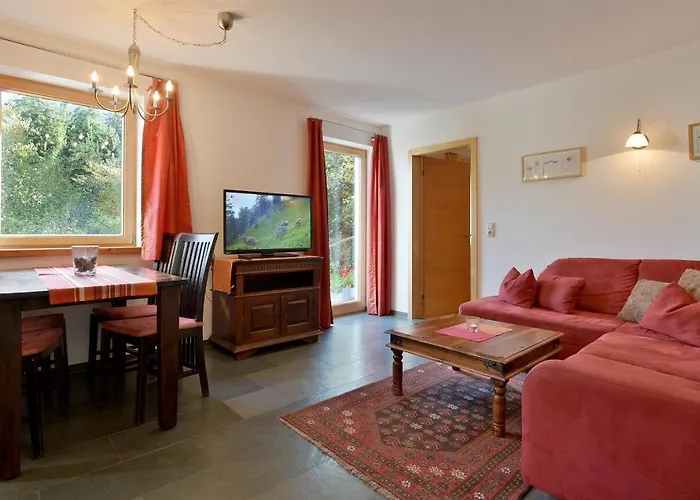 Bichler Katrin, Apartman